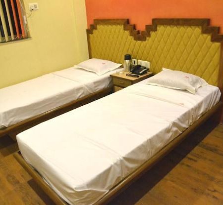Hotel Rock Star Calcutta Rum bild
