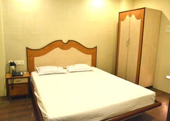 Hotel Rock Star Calcutta Rum bild